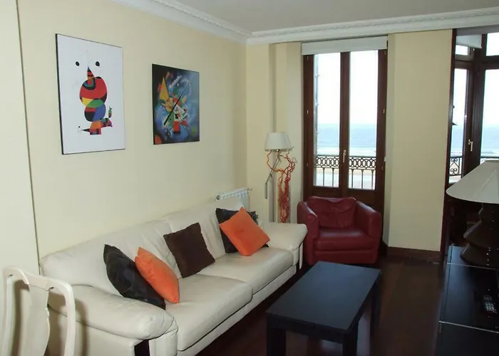 Vivienda En Frente Al Mar *