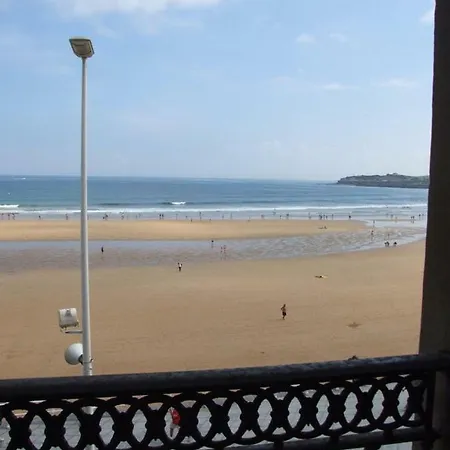 Vivienda En Frente Al Mar * גיחון